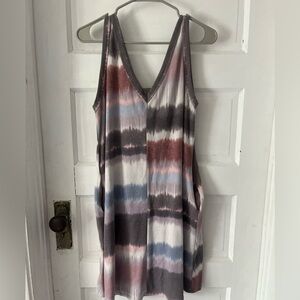 Boutique brand dress- cute colors and functional pockets